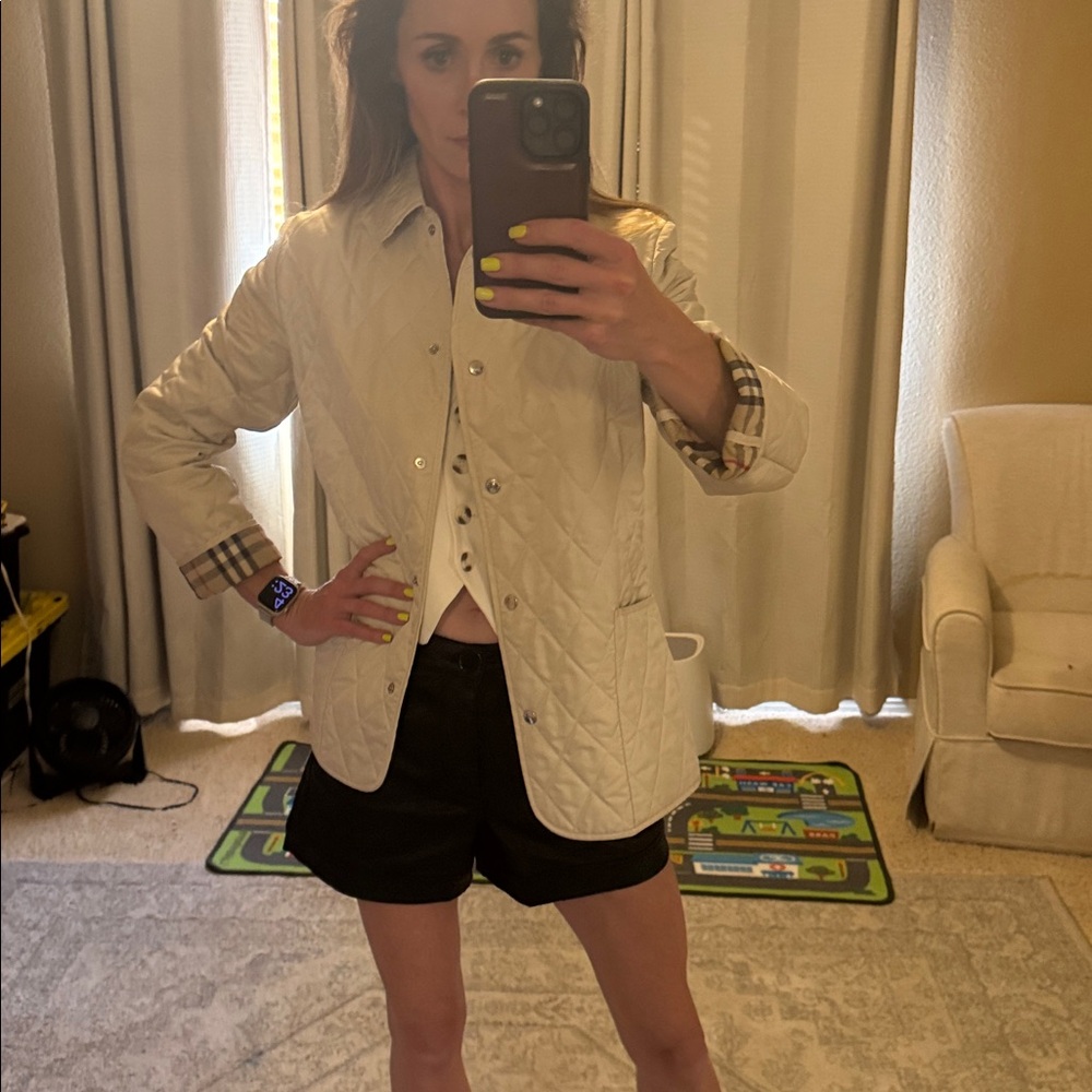 Burberry Quilted Jacket - Excellent condition! Size medium; color cream/beige - Picture 12 of 12